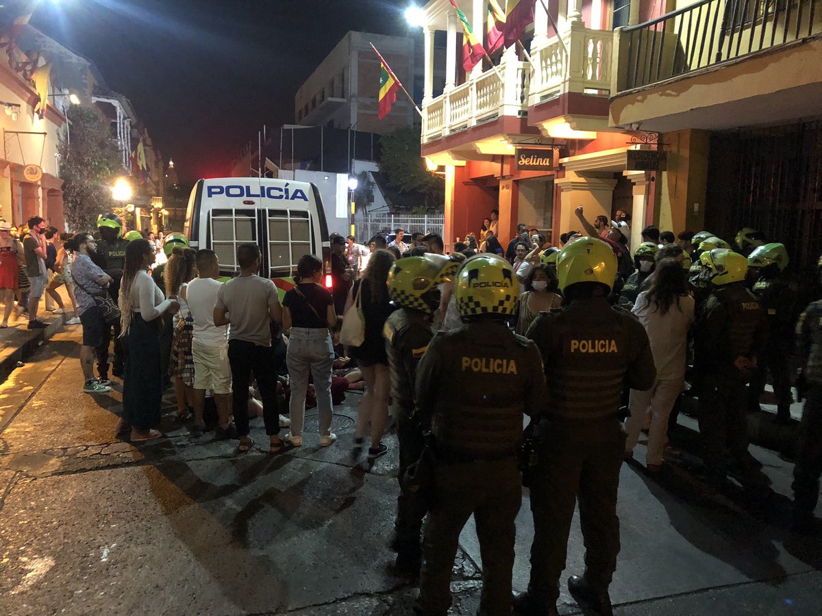 ivandgaona's tweet photo. Stefania Maldonado Vergara fue retenida irregularmente por la @PoliciaColombia en Cartagena bajo la orden del Mayor Álvarez en ésta madrugada en el @_FICCI_ @mincultura @Proimagenes @DirAudiovisual @Ministerio_TIC @AlcaldiaCTG https://t.co/BKBdddkiHu