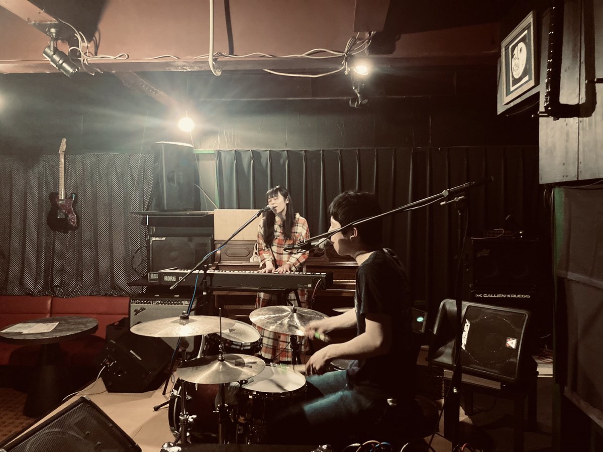 【LIVEHACK IBARAKI】第3弾
LIVE MUSIC PUB Papermoon

2番手「ブレーメン」
筑波からきてくれました！！

心地いいサウンドと温かみのある楽曲と2人の声がとても素敵です！