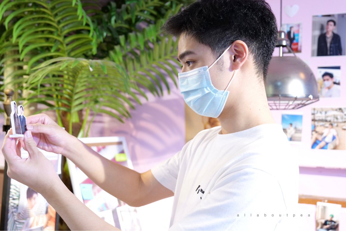 allaboutPEA's tweet photo. โอ้โห นี่มันสาระพัดของกุ๊กกิ๊ก 

@ppeatrs 
#Ppeatrs #NadaoArtist  
#MissEnSceneofPEATRS https://t.co/nTpzq2cBwM