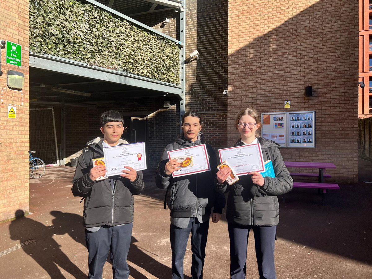 WatersideAcad's tweet photo. Our UKMT maths challenge . Gold and Silver winners #challenge #confidence https://t.co/596a7oEedu