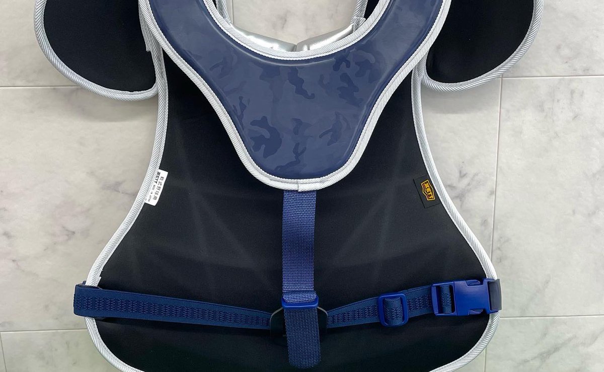 yazawa_sp01's tweet image. #ZETT #PROSTATUS 軟式限定キャッチャー防具3点セット
⁡
カラー／ネイビー×レッド、ネイビー×シルバー
⁡
胸元部　CLUB830ロゴマーク付き　カラー／ホワイト

キャッチャー防具の問い合わせが多いのでPOSTさせていただきます🙇
即日発送可能です‼️
⁡
限定商品の為無くなり次第終了となります。