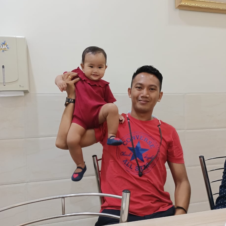JssicaaFR's tweet photo. Selamat ulang tahun papi ,tetap jadi laki laki terbaik ,orang baik ,dan cinta masa kecil ku yg ajaib 😘😍
@tauntuRaymond18 https://t.co/WmaLAujsYv