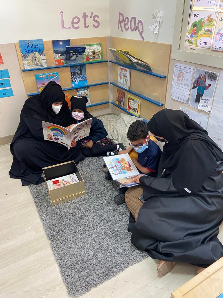 AIS_PrimarySch's tweet image. Our Prep students had such a great Monday celebrating Mother's Day with their moms!❤️
Happy Mother's Day! 
Yawm Umm Sa'eed!
#AISCommunity #AISEvents #MothersDay2022 #AISPrimarySch #AISPrep