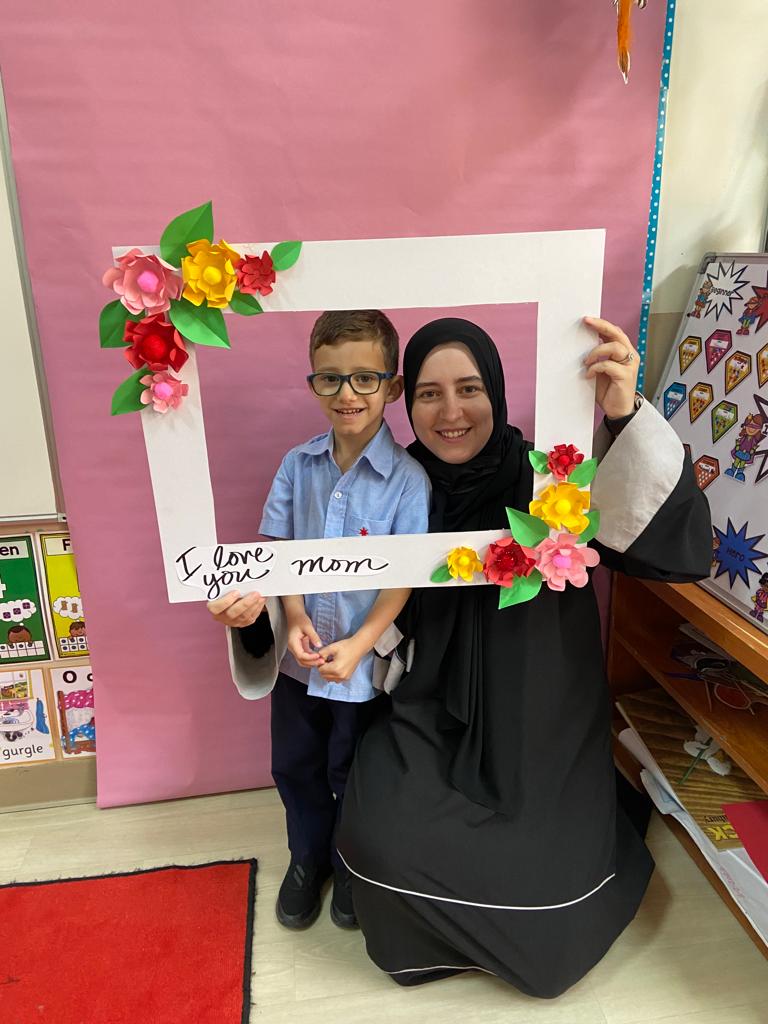 AIS_PrimarySch's tweet image. Our Prep students had such a great Monday celebrating Mother's Day with their moms!❤️
Happy Mother's Day! 
Yawm Umm Sa'eed!
#AISCommunity #AISEvents #MothersDay2022 #AISPrimarySch #AISPrep