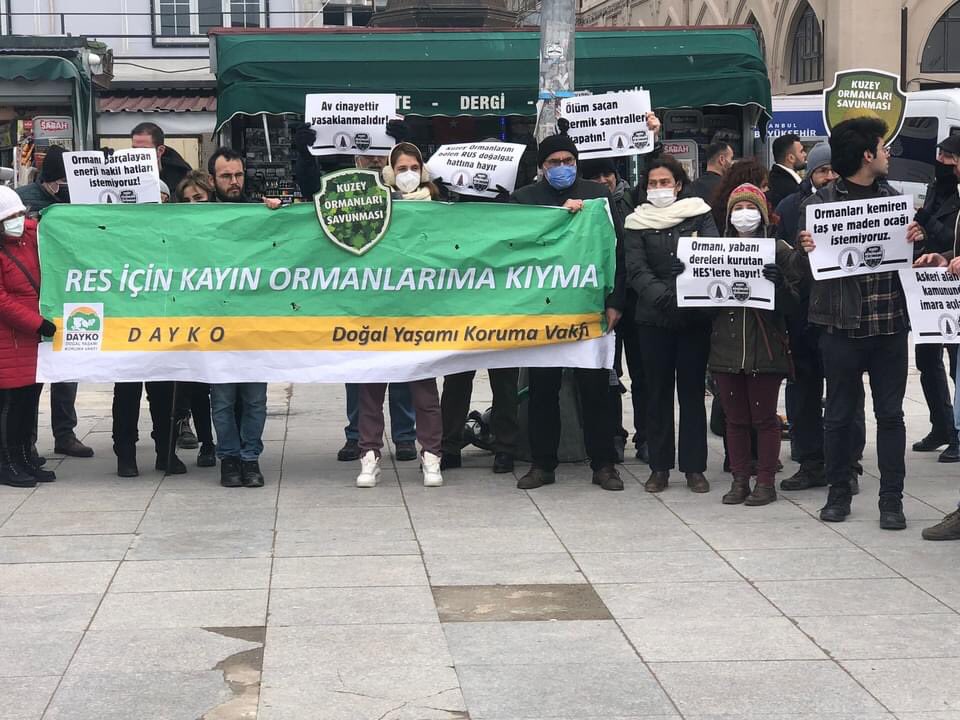 dayko_vakfi's tweet photo. RES için Istrancaların su tutan kayın ormanlarıma kıyma

21 Mart Dünya Ormancılık Haftası'nda  İstanbul'da çevre/ ekoloji örgütleri olarak bir araya geldik. 20 Mart Pazar günü Kadıköy iskelesindeki basın açıklamasında Ormanların kıyımına dur demek için yaşamın yanında durduk https://t.co/jscKluFlGw