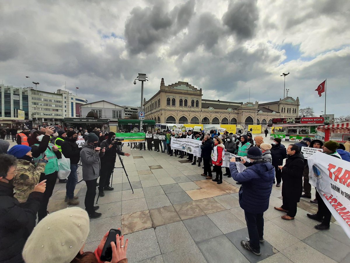 dayko_vakfi's tweet photo. RES için Istrancaların su tutan kayın ormanlarıma kıyma

21 Mart Dünya Ormancılık Haftası'nda  İstanbul'da çevre/ ekoloji örgütleri olarak bir araya geldik. 20 Mart Pazar günü Kadıköy iskelesindeki basın açıklamasında Ormanların kıyımına dur demek için yaşamın yanında durduk https://t.co/jscKluFlGw