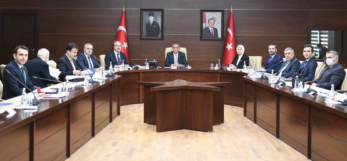 Elаzığ İl Мillî Eğitim Müdürlüğü (@elazigmem) on Twitter photo Millî Eğitim Bakanımız Sayın Mahmut Özer, Elazığ İl Eğitim Değerlendirme Toplantısı'na Katıldı. <a href="/tcmeb/">Millî Eğitim Bakanlığı</a> <a href="/omertoraman25/">Ömer Toraman, Doç. Dr.</a> @mehmetyigit38 Millî Eğitim Bakanımız Sayın Mahmut Özer, Elazığ İl Eğitim Değerlendirme Toplantısı'na Katıldı. <a href="/tcmeb/">Millî Eğitim Bakanlığı</a> <a href="/omertoraman25/">Ömer Toraman, Doç. Dr.</a> @mehmetyigit38