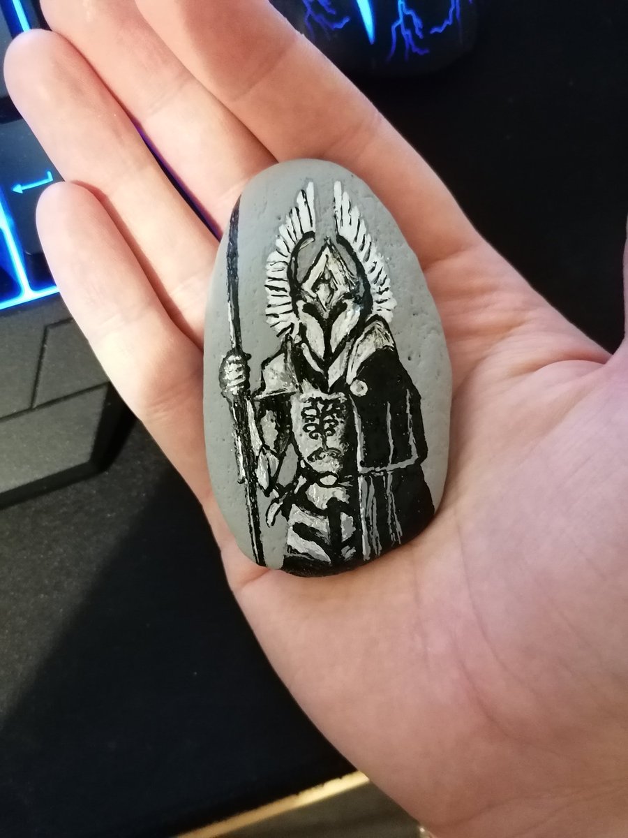 Johnnyf66476607's tweet photo. My very first acrylic painting on a small stone featuring Gondor captain (LotR fans will know) ☺️ https://t.co/IKLZqtlMFk