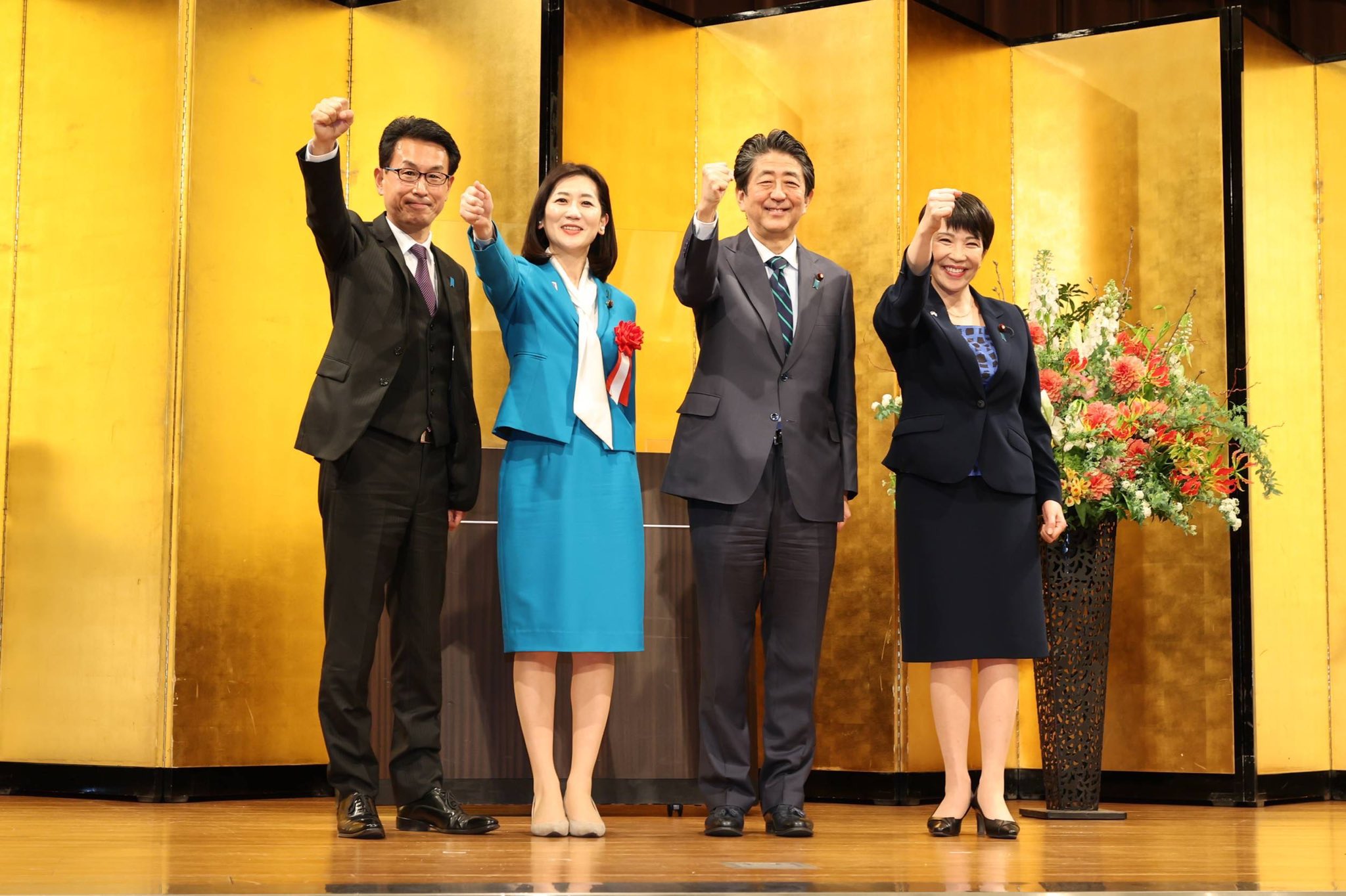 ドンマイおじさん on X: 昨日の長尾先生の出版記念パーティーの様子を文化人放送局YouTubeにて拝聴❣️  高市さんの雄弁な語り口には自然と引き込まれてしまいます😊 長尾さんも国政復帰に向けて頑張って〜👍 （写真は松川さんのツイートより拝借） #安倍晋三  #高市早苗 ...