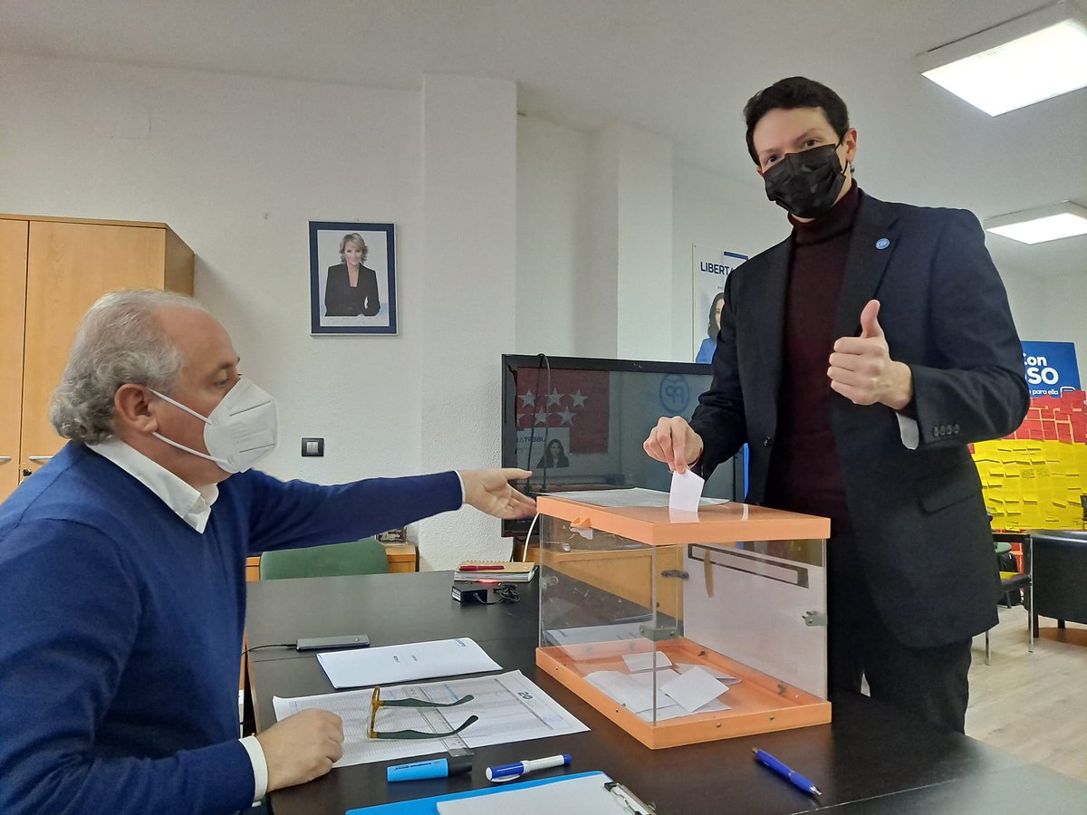 pedromcastillop's tweet photo. Hemos cumplido.
Vamos #Preparados para gobernar España con la guía de @FeijooGalicia
#PrimariasPP https://t.co/6m61y46VzT