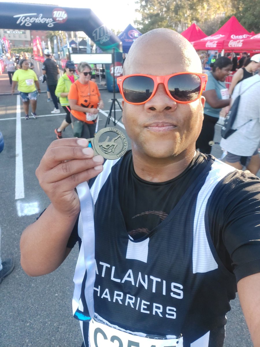 RobinAdamsZA's tweet photo. Massive shout out to @NikkiJLR and the rest of the Durbanville Athletics team for putting on an absolutely splendid #TygerRun.
Great 'gees', fabulous goodie bag.
Just superb! https://t.co/FLiLdPZPv4