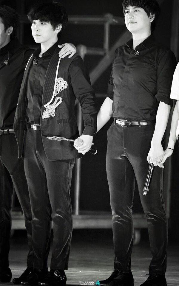 KyuMinBiased_'s tweet image. [PIC] KyuMin Memories (6) ~ [cr. Fishhhhhhhhhhhhhh]

#KyuMin #Sungmin #Kyuhyun #SUPERJUNIOR #SUJU #SJ