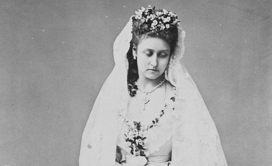 BaxofThings's tweet photo. March 21, 1871 - Wedding of Princess Louise of England with the Marquis of Lorne at Windsor Castle https://t.co/jlr8m0Rx3V #todayinhistory #royalty #history #onthisday #Windsor #Victoria https://t.co/AwWegrdH9X