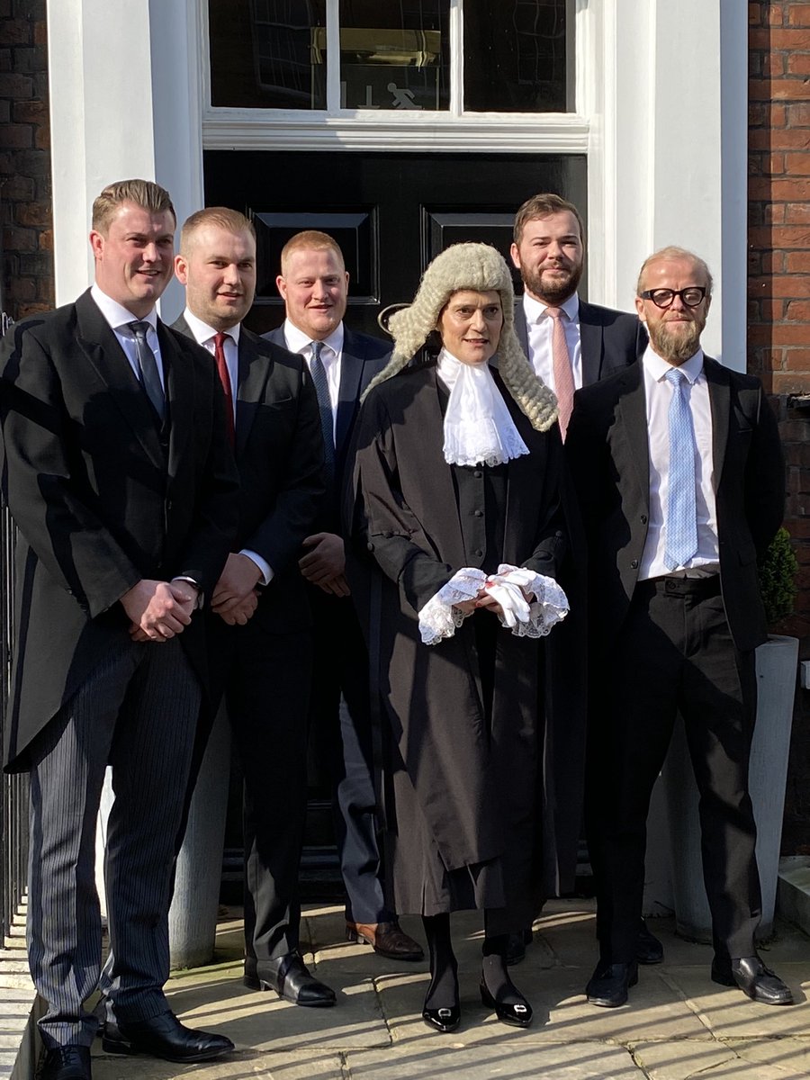 42BR_Barristers's tweet photo. We are delighted to see Gemma Farrington off to Westminster this morning. Have a wonderful day and see you this evening for celebratory drinks #silksday https://t.co/kNVt1ish4s