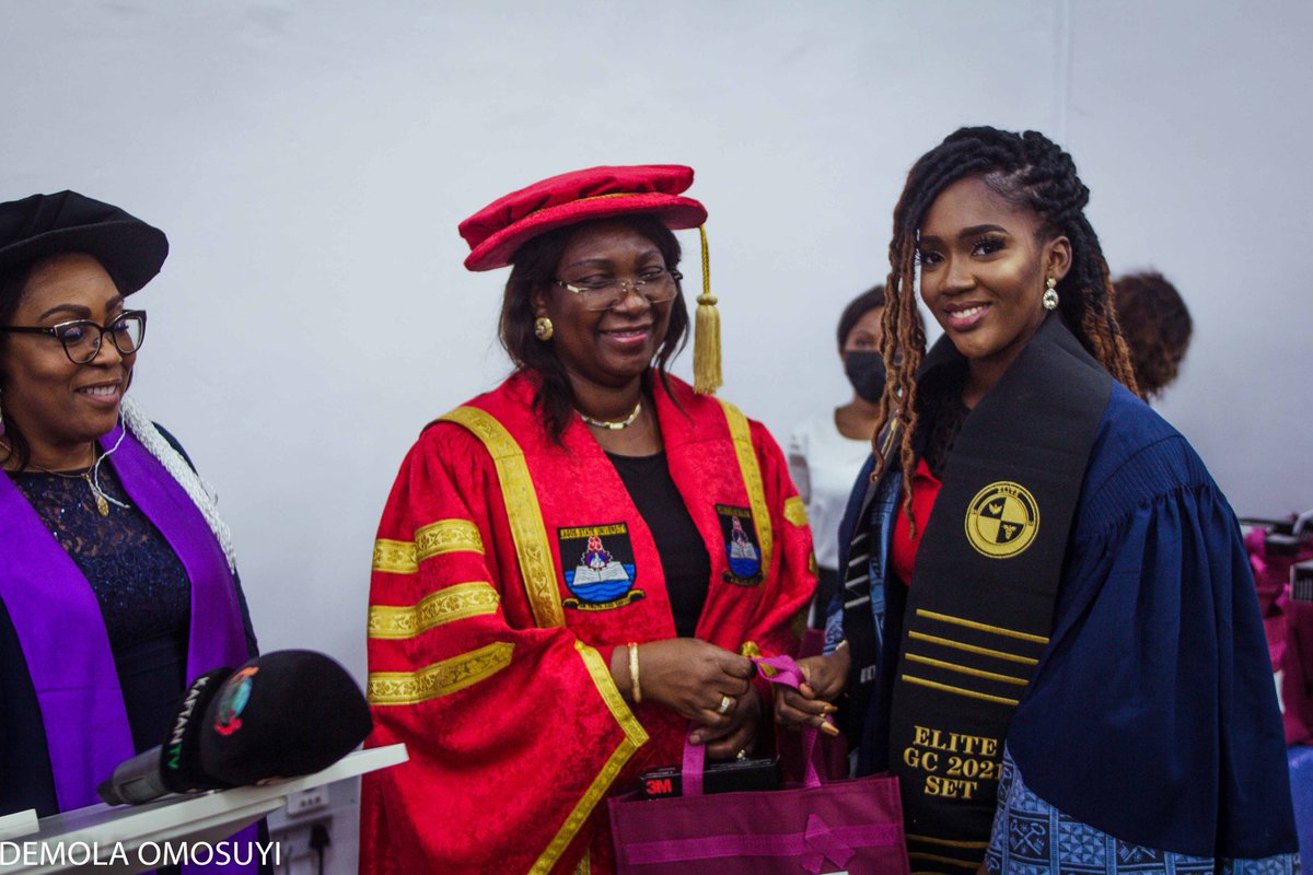 nimiaworinde's tweet photo. I did a thing and became a medical doctor last Friday.
Dr O.G. Aworinde ✨✨ https://t.co/GxeWLqW3ZV