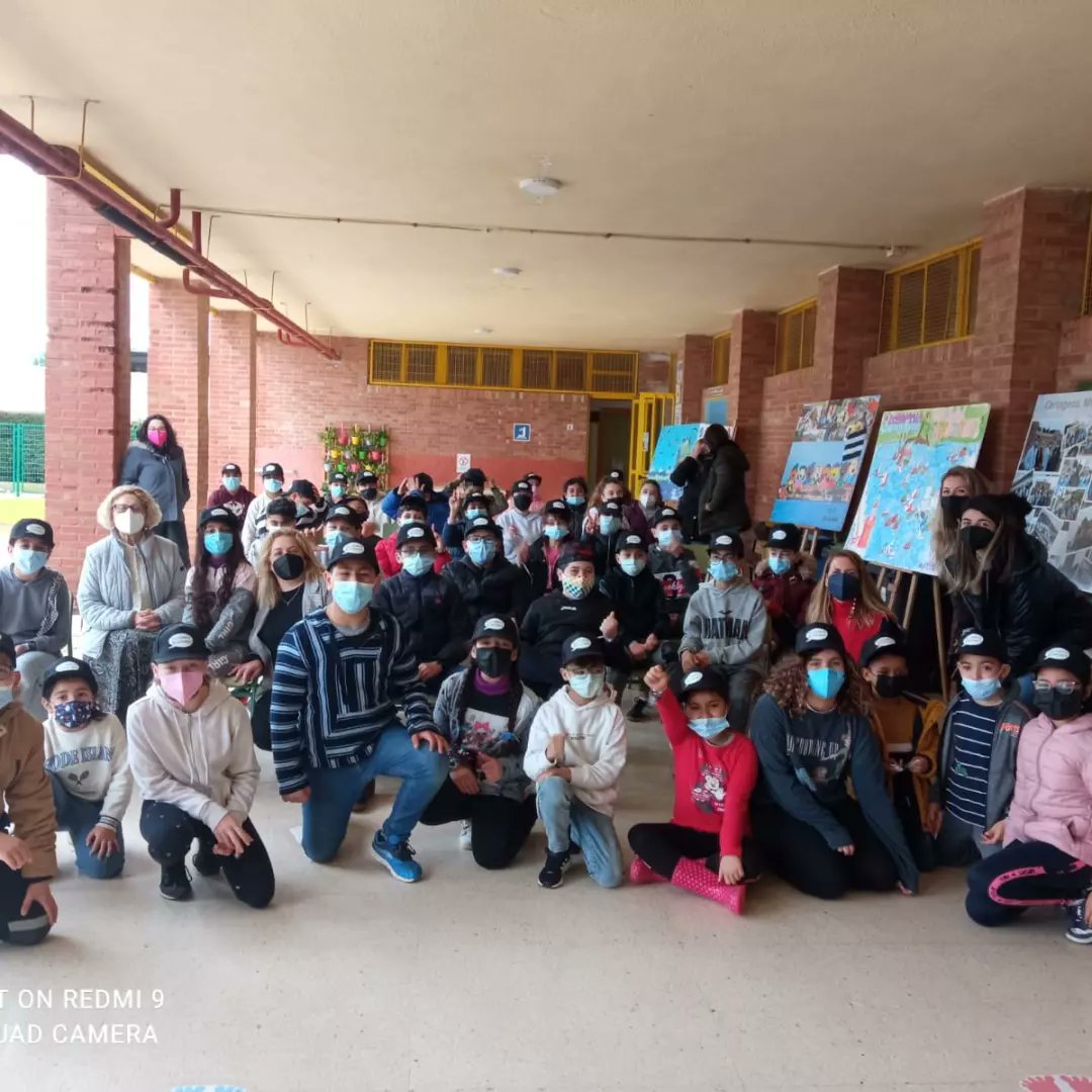antirumores_ct's tweet photo. Hemos comenzado este 21 de marzo, Día Contra la Discriminación, con un acto en el CEIP Vicente Medina en el que hemos clausurado la exposición "Cartagena Mi Ciudad Intercultural" y hemos dado paso a una semana llena de actividades.
#antirumores https://t.co/jm92iYNJSQ