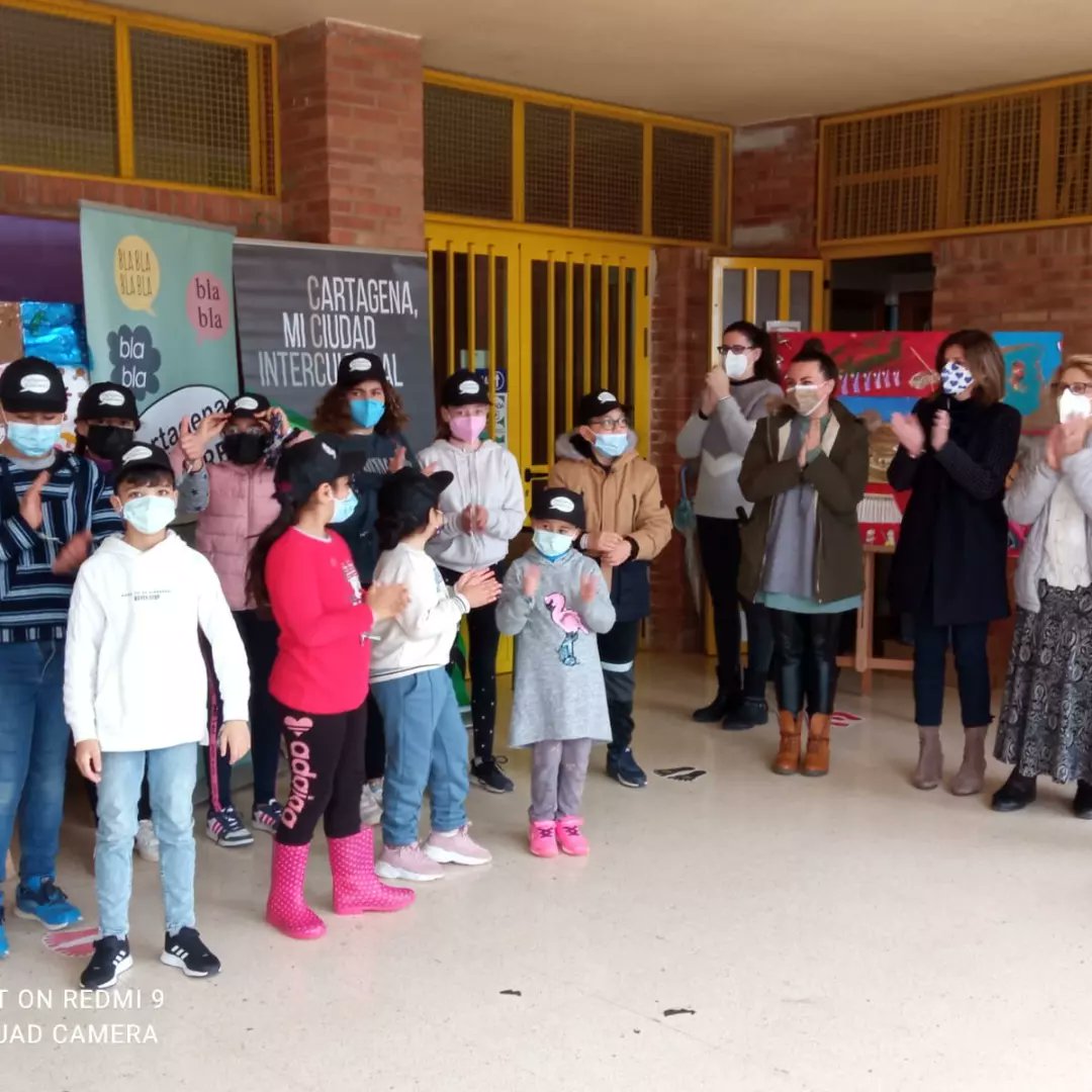 antirumores_ct's tweet photo. Hemos comenzado este 21 de marzo, Día Contra la Discriminación, con un acto en el CEIP Vicente Medina en el que hemos clausurado la exposición "Cartagena Mi Ciudad Intercultural" y hemos dado paso a una semana llena de actividades.
#antirumores https://t.co/jm92iYNJSQ