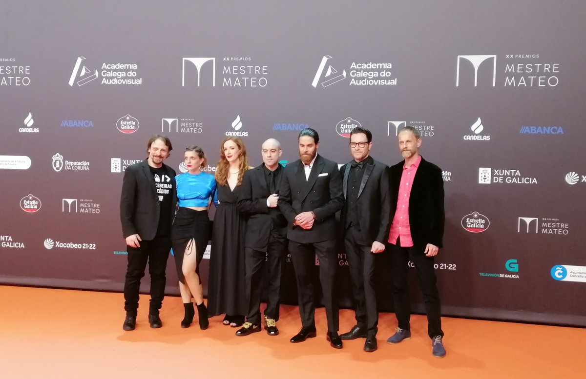 Mestremateando un ano máis!
Celebrando o Audiovisual Galego, saboreando a sorte de estar nos proxectos #ALeiDeSantos, <a href="/MetodoCriminal/">Método Criminal</a>, #DeliciasAmargas e #Fracturas e lembrando á xente que marchou deixando unha pegada inesquecible
Longa vida, Audiovisual Galego!
#XXMestreMateo