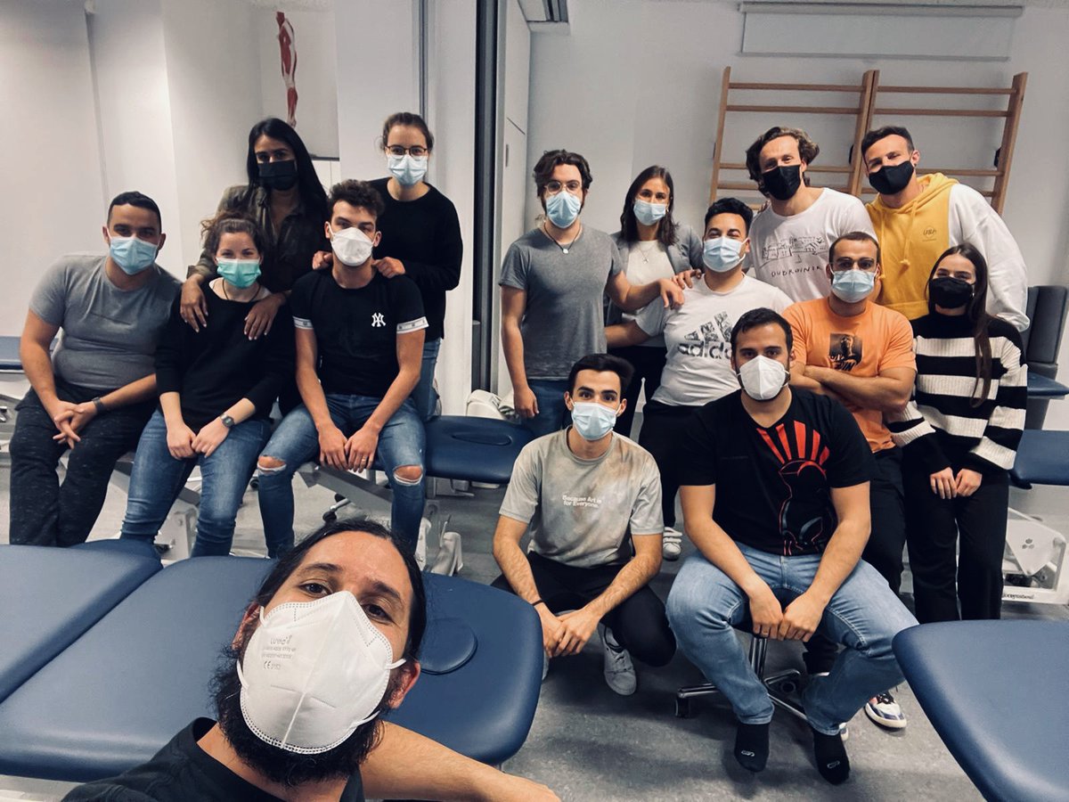 terapiamanualUE's tweet photo. ⭐️ MASTER
😳 ¡Encantados de compartir con nuestr@s alumn@s de @terapiamanualUE de @UECanarias el primer 📚seminario de Terapia Manual en la columna cervical con 👨‍🏫   @IvanKapalua! #terapiamanual #dolor #cervical  https://t.co/gS0zsDLvFI https://t.co/1G1QrcFmc6
