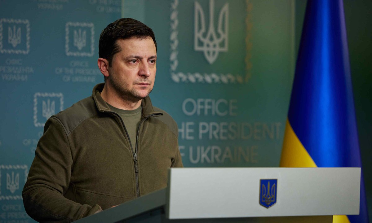 @ZelenskyyUa. Seen as a hero figure within Ukraine and around the world, this unassuming comedian has become the rallying figure for the defence of Ukraine against Vladimir Putin’s invasion. globalshakers.com/zelensky-the-h…