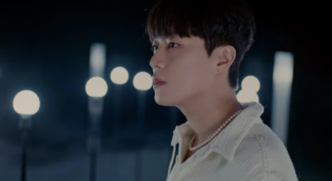 theseoulstory's tweet photo. HIGHLIGHT drops new MV for 'DAYDREAM' ☁️ @Highlight_AUent 

🎬 Check it out 👉 https://t.co/d9PMzdGS8f https://t.co/F3cbmuYRSY
