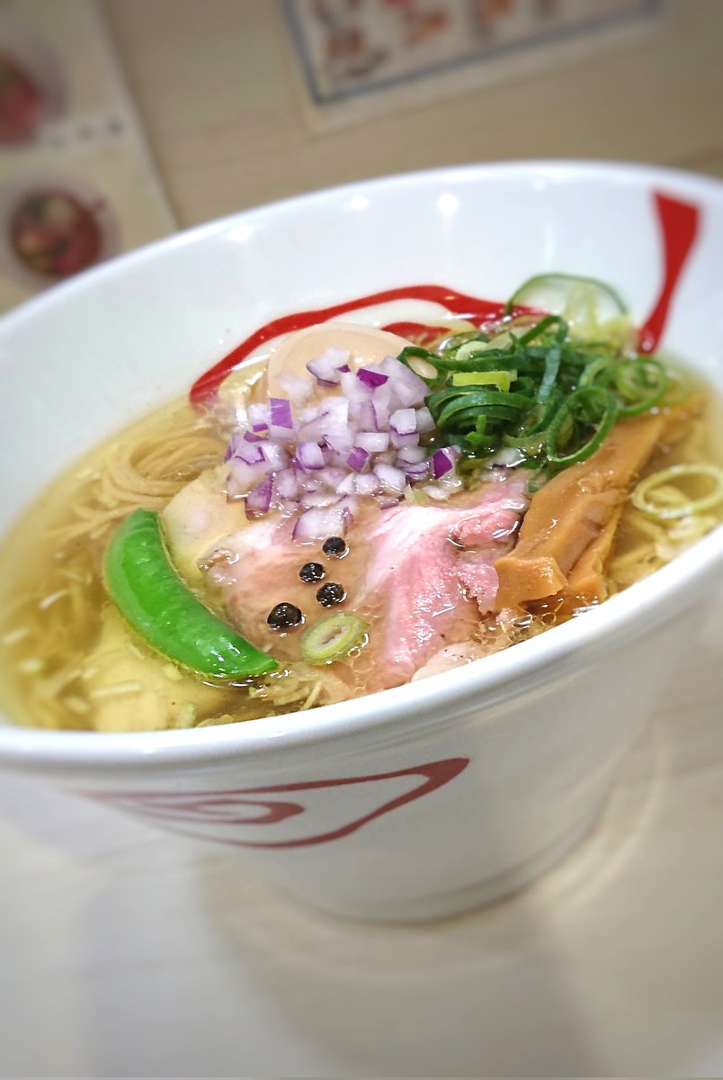 rarara_menlove2's tweet photo. 麺や魁星
『塩+燻製味玉』

娘の習い事の周りは
ﾗｰﾒﾝﾊﾟﾗﾀﾞｲｽ銀河❤️
ようこそ～ここへ～
食べよ～よﾗｰﾒﾝ♪
脳内ｴﾝﾄﾞﾚｽ(笑)
ｽﾅｯﾌﾟｴﾝﾄﾞｳが
綺麗な緑で彩りよき❤️
鶏と貝のWｽｰﾌﾟはｺｸがあり
最後まであっつあつ❤️
自家製麺も旨い✨
再訪決定‼️
ごちそうさまでした😊 https://t.co/ZwQJZi0t9P