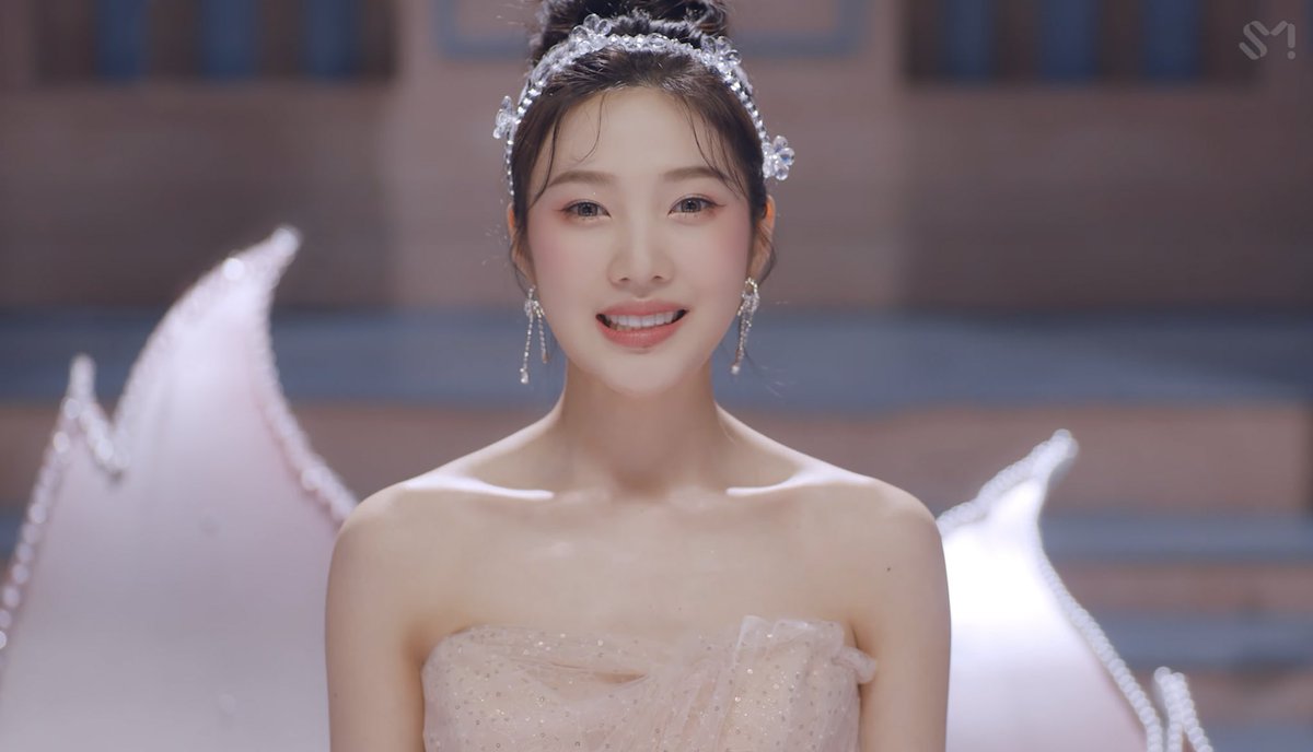 dailyoonjoy's tweet photo. the queens are back!! support the RV by streaming feel my rhythm's MV! 💗

📺 https://t.co/mFYXAmDRrz

CAN YOU FEEL MY RHYTHM
#WelcomeToRVF2022
#The_ReVe_Festival_2022
#Feel_My_Rhythm
#RedVelvet @RVsmtown https://t.co/PwuWZRZFh4