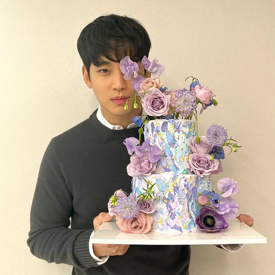 🤳🏻 | تحديث كيم سوهيون عبر الانستقرام
- ٢١ مارس ٢٠٢٢