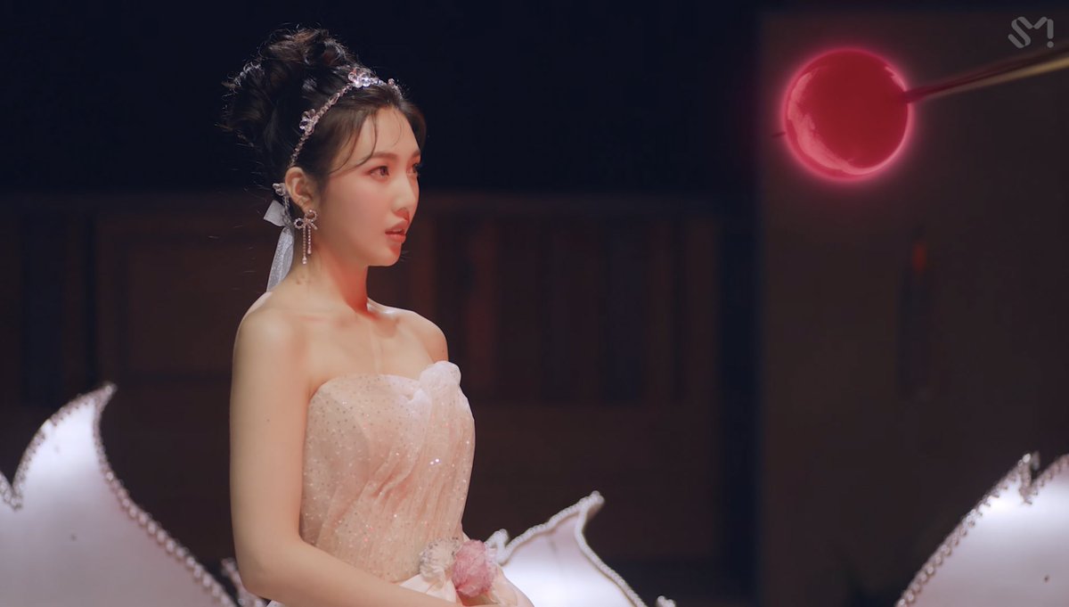 dailyoonjoy's tweet photo. the queens are back!! support the RV by streaming feel my rhythm's MV! 💗

📺 https://t.co/mFYXAmDRrz

CAN YOU FEEL MY RHYTHM
#WelcomeToRVF2022
#The_ReVe_Festival_2022
#Feel_My_Rhythm
#RedVelvet @RVsmtown https://t.co/PwuWZRZFh4