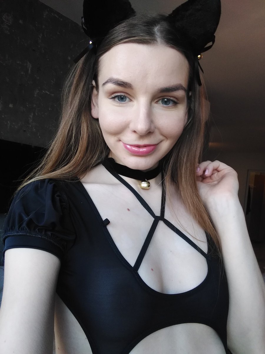ArinaShy's tweet photo. Kitty)😊😉🤗 #ArinaShy @brillbabesxxx @TripForFuck https://t.co/HLQBMgmezS