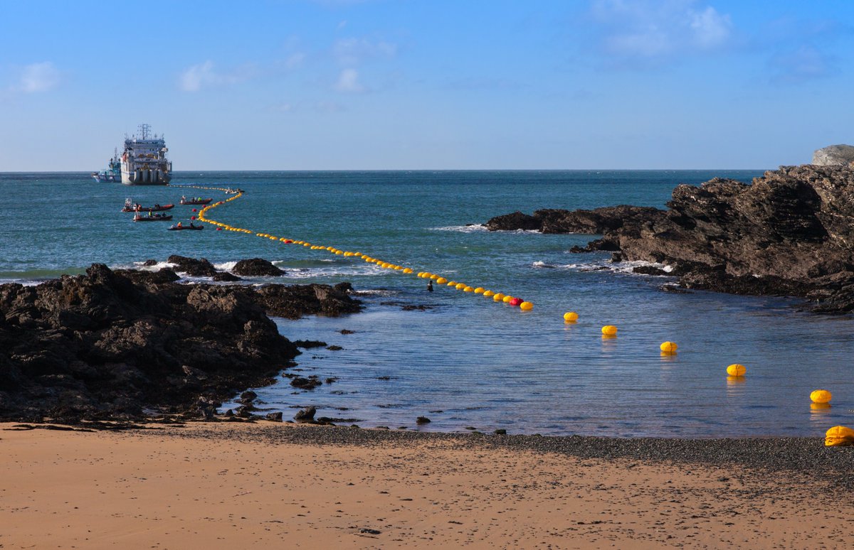 We're delighted to announce the start of full construction of the Greenlink #interconnector project between Ireland &amp; UK, following successful financial close. 

A vital infrastructure project for #energysecurity, #lowcarbon #jobs &amp; #investment 

In full👉 greenlink.ie/post/greenlink…