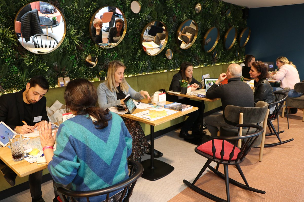 VarTourisme's tweet photo. Notre tournée européenne continue à Bruxelles à la rencontre de journalistes et influenceurs belges 🇧🇪
📌 La Belgique est le 2ème marché étranger en vacances dans le Var.
➡ Prochain rdv à Nantes pour rencontrer les tour-opérateurs étrangers.
#ExploreFrance #CollectionFrance https://t.co/GOsk19hpJu