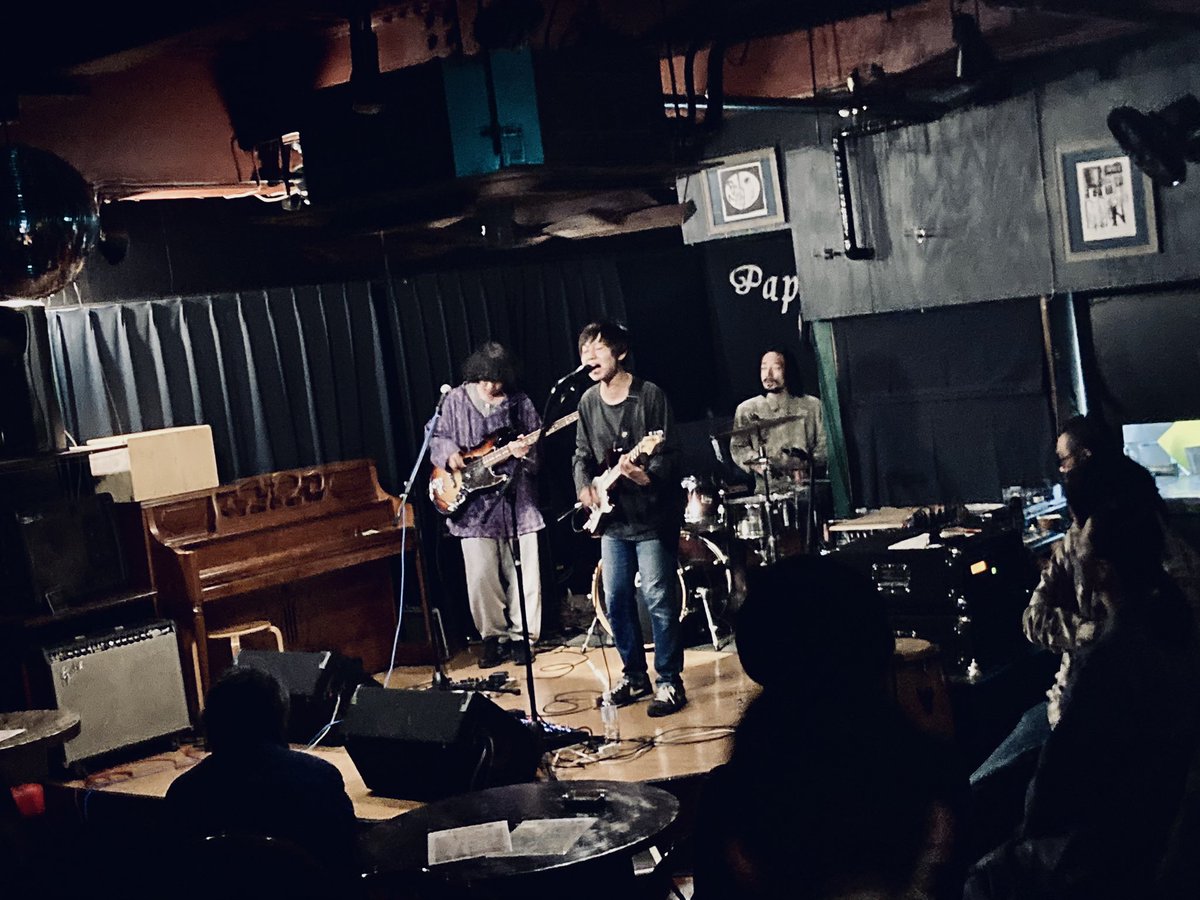 【LIVEHACK IBARAKI】第3弾
LIVE MUSIC PUB Papermoon

3番手　「etu」!!

ソリッドなサウンドと
エモーショナルなライブを魅せてくれてます！！