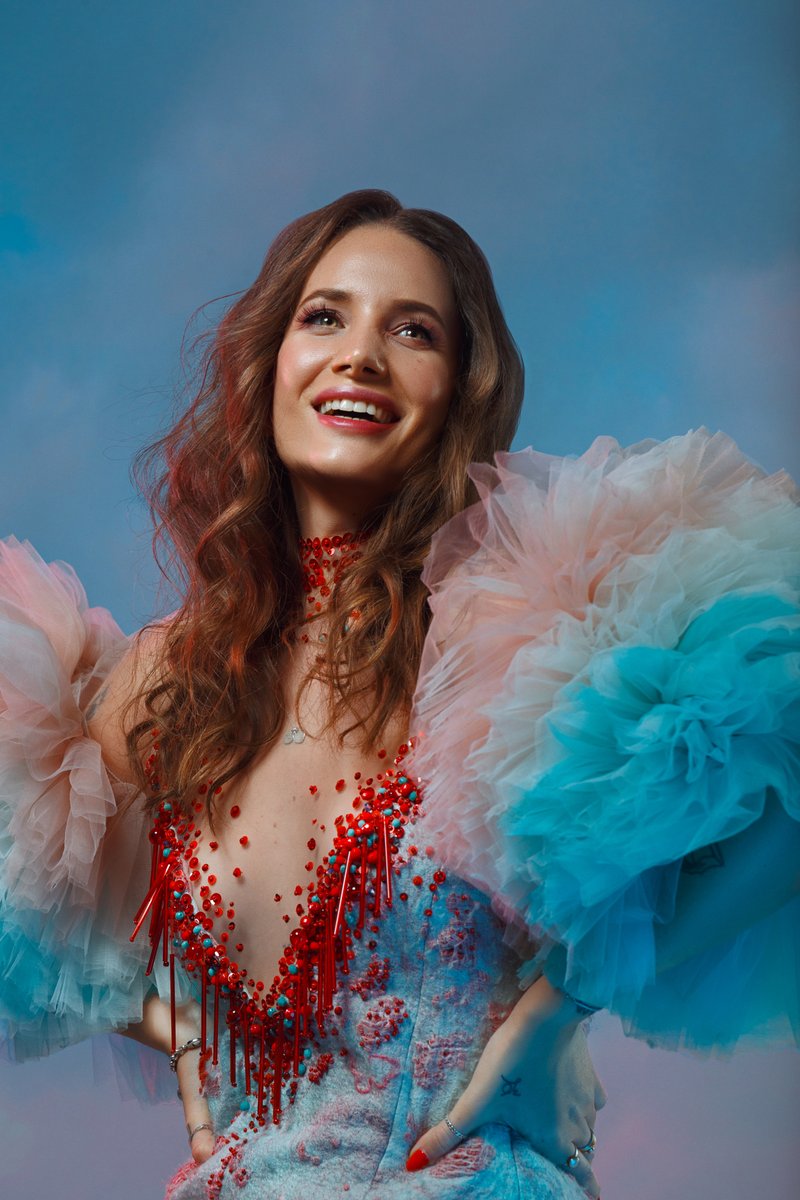 chroniciconicc's tweet photo. Lainey Molnar in Rosalie Boonstra by me https://t.co/NO8hABNsaL