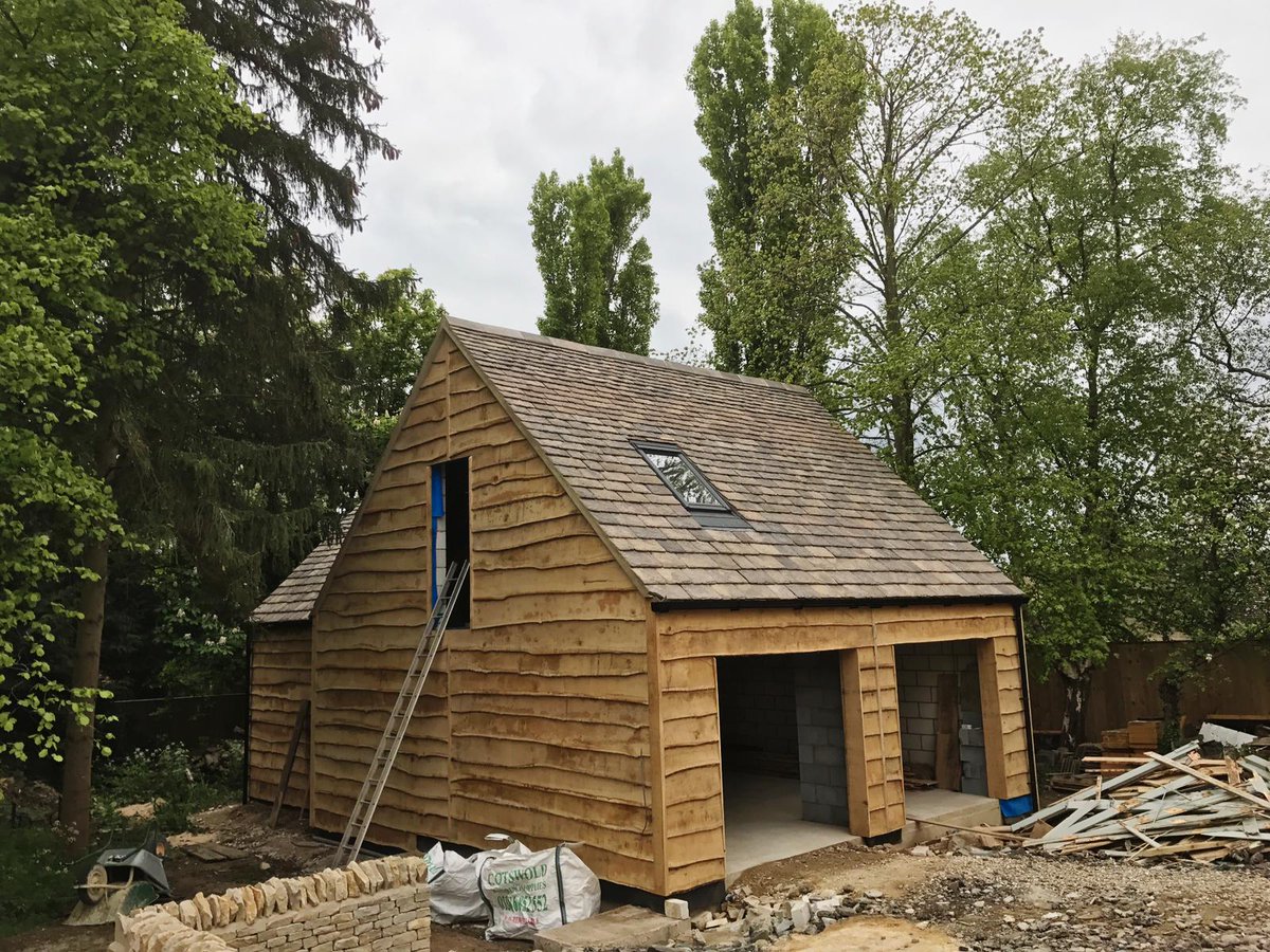 VenablesBros's tweet photo. Our double #garage with studio office workspace above. shed at rear; #timber framed, waney edged #cladding and cedar #shingled roof #WorkFromHome  https://t.co/uAVPFRxT0n #PERFECT! https://t.co/2vQe3S8Sqe