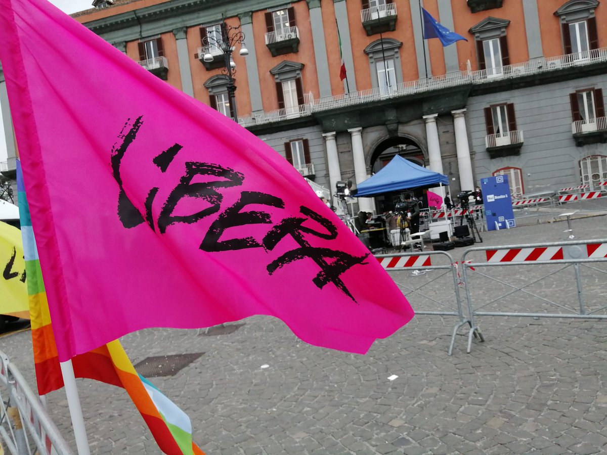 #21marzo #memoriaeimpegno 
Dalle 11.05 alle 12.00 prosegue #Chegiornoè da #Napoli con Giuseppe Massafra
<a href="/GaeManfredi/">Gaetano Manfredi</a>, Claudio Palomba, <a href="/Roberto_Fico/">Roberto Fico</a>, <a href="/LirioAbbate/">Lirio Abbate 👍</a>, Giovanni Salvi <a href="/roberto_sindaco/">Roberto Montà</a> <a href="/avvisopubblico/">Avviso Pubblico</a>, Paolo Testa <a href="/BeppeGiulietti/">Beppe Giulietti</a> 
📩3356992949
📻bit.ly/Radio1RaiTw