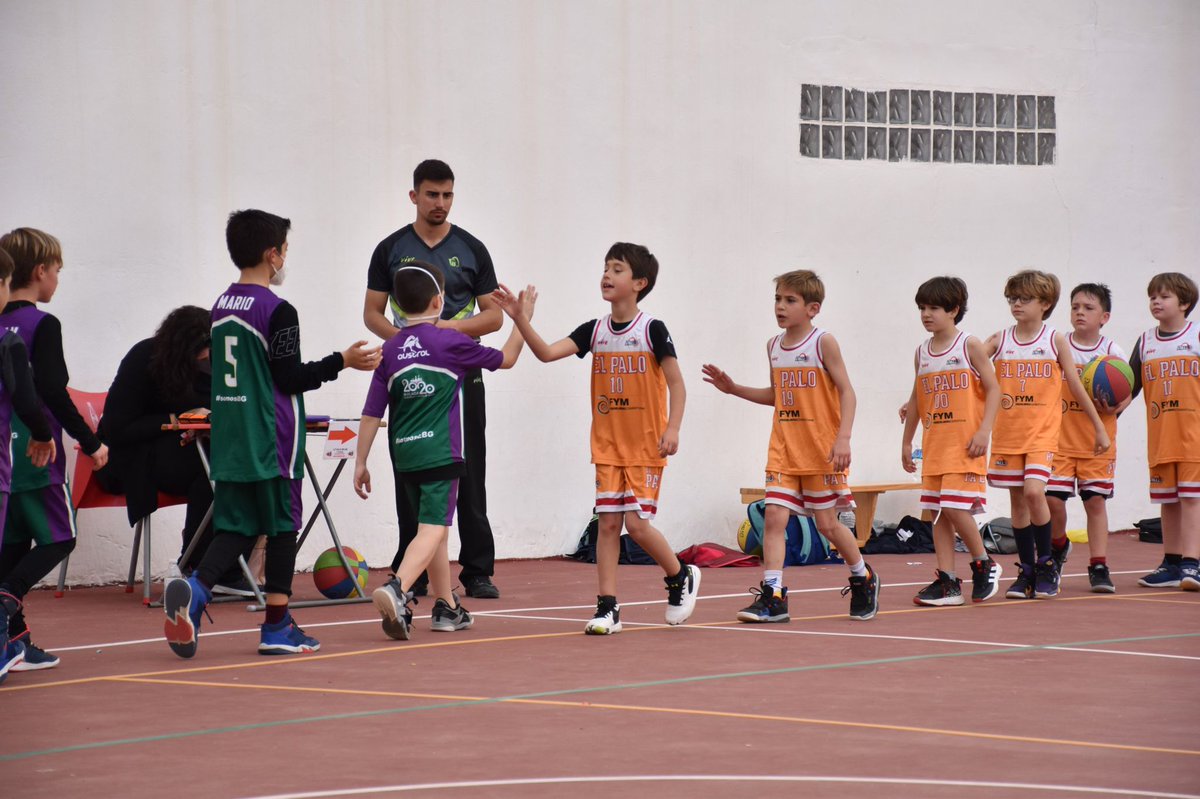 cbelpalo's tweet photo. 🏀 #PARTIDO | Partido de liga del #PreMiniMasc‘13 de Eli contra EBG.
Los peques hacen muy buen partido y se lo pasan genial. 
A seguir aprendiendo y disfrutando de la pelotita chicos ⛹🏻‍♂️⛹🏼🏀
#GoPalo🧡 
#EsePaloOE https://t.co/CTgENPhKFC