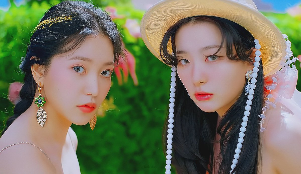 EWBF140801's tweet photo. ‘Feel My Rhythm’ MV
#레드벨벳 #슬기 #예리 https://t.co/RrpzPMvp2P