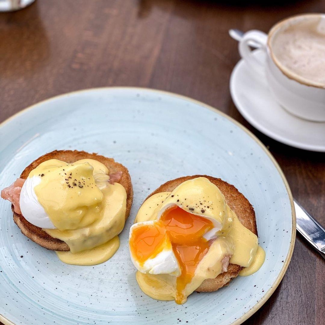 We've got some brand new additions on the Church Green #Breakfast Menu this month, including plenty of Vegetarian &amp; Vegan options - the perfect start to the weekend!

We serve breakfast daily from 9.30am until 11am,
no need to book, just pop in! #supportlocal #lymm