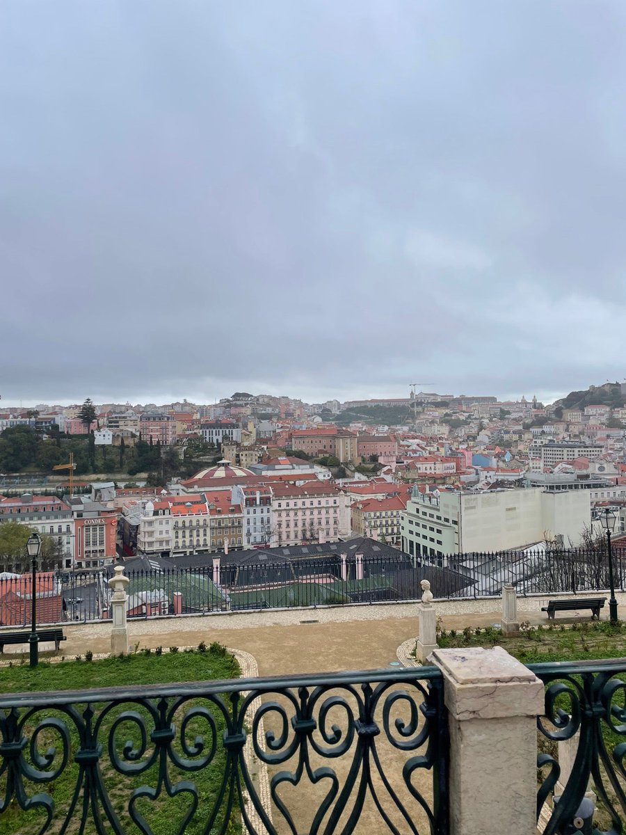 elfoll_'s tweet photo. I'm at Miradouro de São Pedro de Alcântara in Lisboa https://t.co/o3Bygim2kf https://t.co/NgbFn4ffjW
