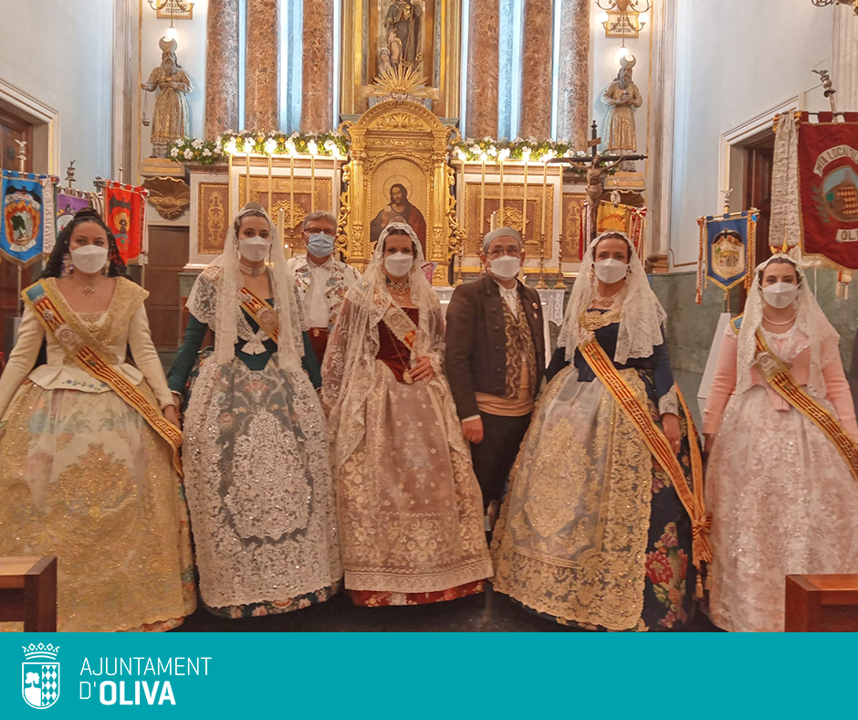 AjuntamentOliva's tweet photo. ✝️FESTIVITAT DE SANT JOSEP✝️

Els fallers i falleres celebraven el passat dissabte la missa en honor a Sant Josep, patró de les falles a l'Església de Sant Roc. 

#FallesOliva #Oliva #AjuntamentdOliva https://t.co/p7kOm1jWxi