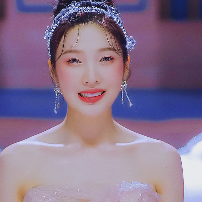 EWBF140801's tweet photo. ‘Feel My Rhythm’ MV
#레드벨벳 #조이 https://t.co/abgEQM7tgJ