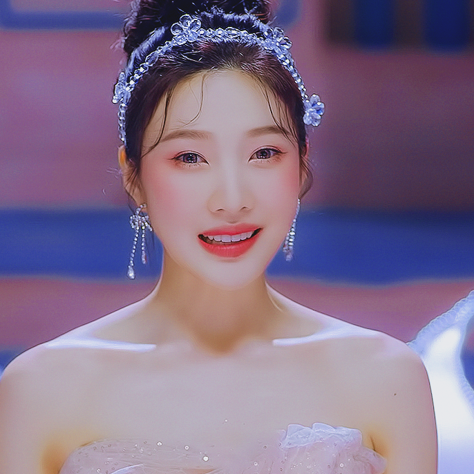 EWBF140801's tweet photo. ‘Feel My Rhythm’ MV
#레드벨벳 #조이 https://t.co/abgEQM7tgJ