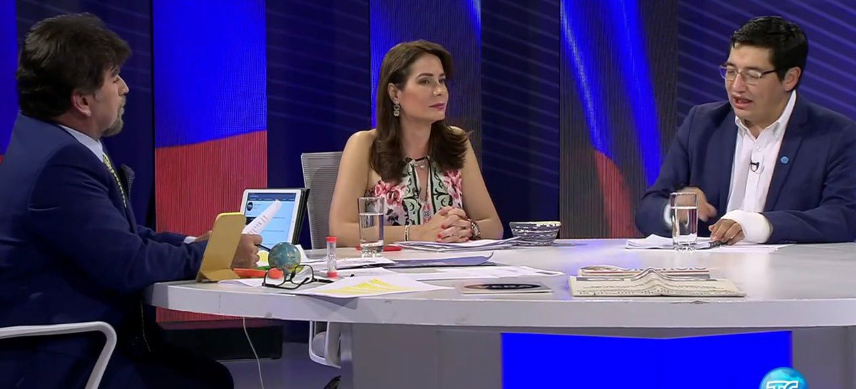 La Ley #InversiónPorElEmpleo conjuga elementos fundamentales para el crecimiento económico como zonas francas, transformación digital y mercado de valores. Generaremos miles de empleos y competitividad. Lo expuse con <a href="/CarlosVerareal/">Carlos Vera</a> en <a href="/Vera_ASuManera/">Vera...A Su Manera</a> de <a href="/tctelevision/">TC Televisión</a>.