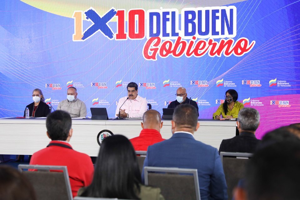📢 Pdte <a href="/NicolasMaduro/">Nicolás Maduro</a>: La sala nacional del Puesto de Comando Presidencial tiene que ser una poderosa herramienta que le dé respuesta al pueblo. Lea más ⏩ bit.ly/3IqptvR  
#PuebloAlegreYEnPaz