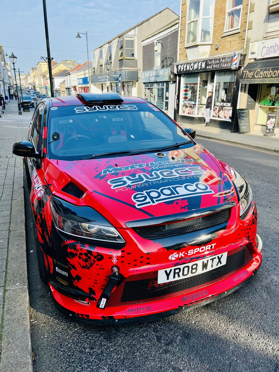 PSincock's tweet photo. #allshownogo is the sticker in the rear screen. Nice spot to see this morning tho. @cornishcarspots . Does @PaulCowland_ like this ? Fair play some money would have been spent on this . #STFocus #AirHeads https://t.co/eHLjvPvmZb