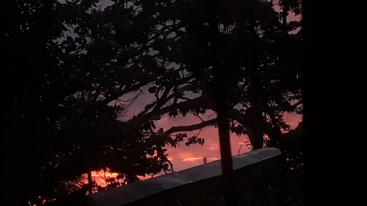 teunilovely's tweet photo. In the end of the day, it's night. https://t.co/VZtTzgGAkH