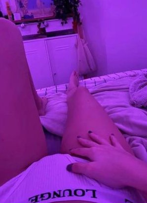 Louna_bds's tweet photo. Tout seul qui s'abonne a @leablf66 venez mp avc une preuve je vous offre 2 nude 🤤😋❤️ https://t.co/7p8BgQsEsx