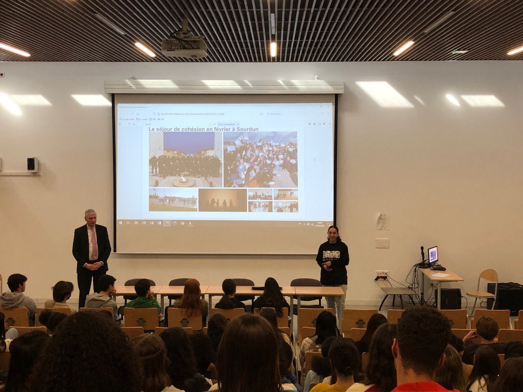 liep (@liepnoisy) on Twitter photo Présentation du SNU aux élèves de 2de et 1ere. Beaucoup d’intérêt et de questions. Merci à Layana qui a témoigné de son SNU. <a href="/AcCreteil/">Académie de Créteil</a> #snu <a href="/seinesaintdenis/">Département de Seine-Saint-Denis</a> Présentation du SNU aux élèves de 2de et 1ere. Beaucoup d’intérêt et de questions. Merci à Layana qui a témoigné de son SNU. <a href="/AcCreteil/">Académie de Créteil</a> #snu <a href="/seinesaintdenis/">Département de Seine-Saint-Denis</a>