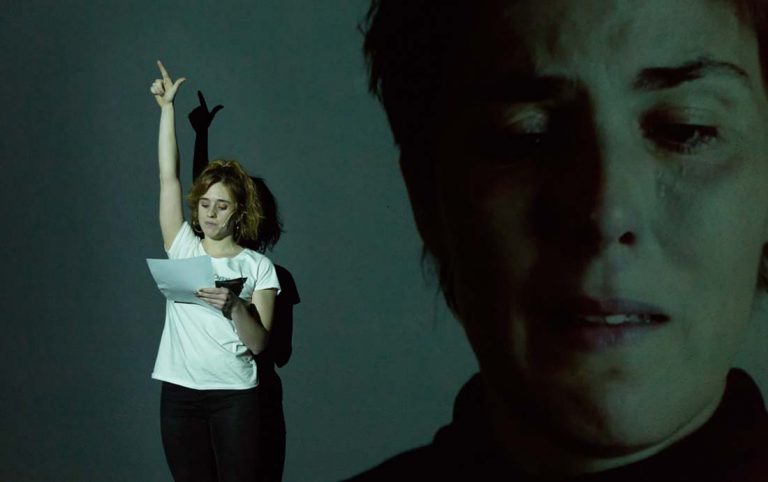 'Suicide Notes' pone en escena un tema delicado, el suicidio y su ocultación en contraste con su relevancia. 👉🏼@Mcaellas y <a href="/David_G_Torres/">David G. Torres</a> tratan notas de escritores, artistas y músicos que conforman la línea 😌 de esta pieza.
🗓️27 de marzo
🕔20h
🎟️mgticket.com/tcalderon/publ…
